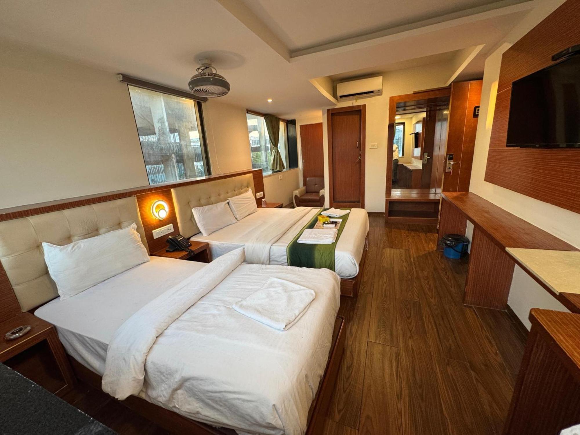 Hotel Aflon Midc Andheri East Βομβάη Εξωτερικό φωτογραφία
