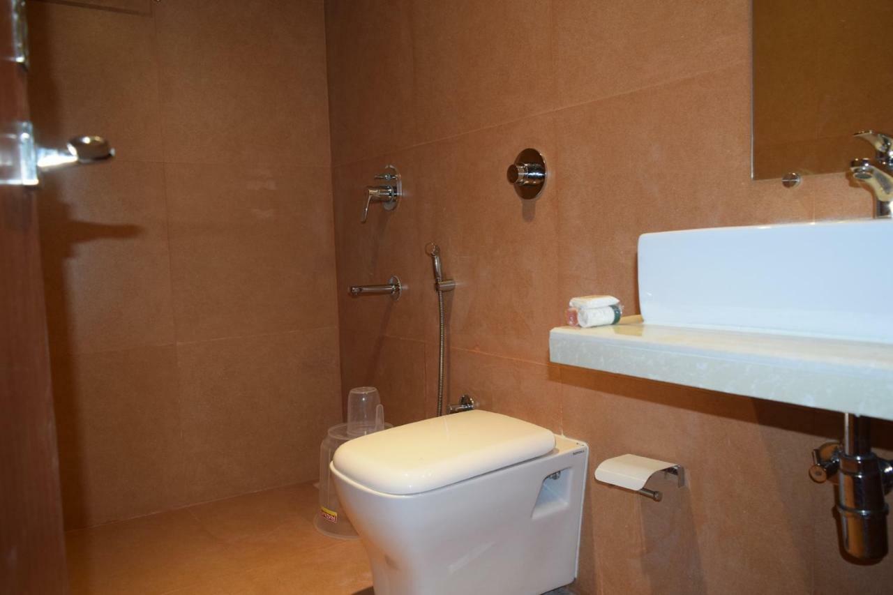 Hotel Aflon Midc Andheri East Βομβάη Εξωτερικό φωτογραφία